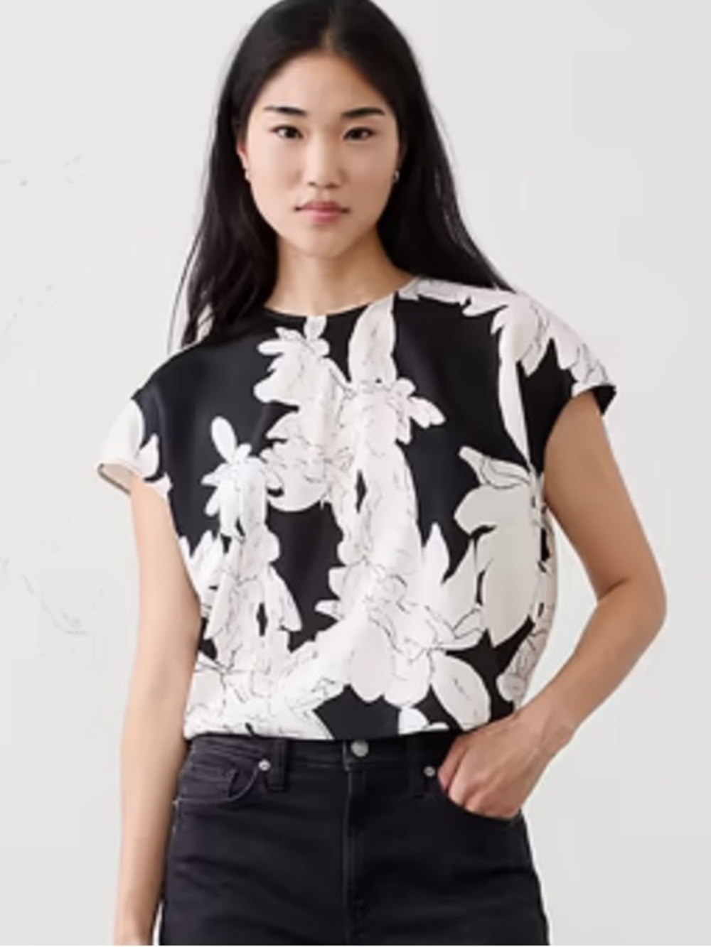 Banana Republic  Cropped Black Top with Cream Floral Overlay Sz Small